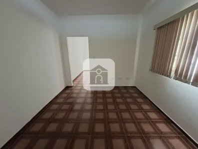 Casa com 3 Quartos para alugar, 70m² no Planalto, Uberlândia