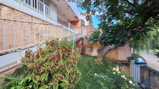 Casa com 3 Quartos à venda, 326m² no Sagrada Família, Belo Horizonte