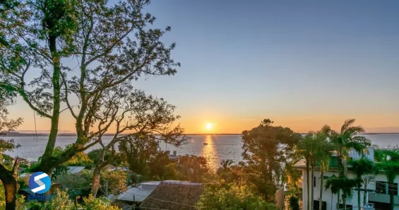 Casa com 3 Quartos à venda, 650m² no Vila Assunção, Porto Alegre