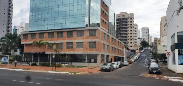 Ponto Comercial para alugar, 208m² no Tabajaras, Uberlândia
