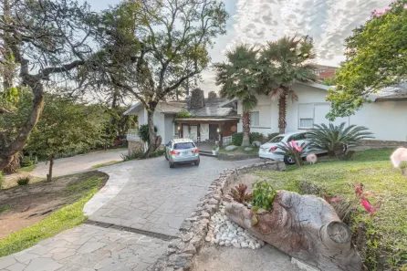Casa com 3 Quartos à venda, 554m² no Vila Assunção, Porto Alegre