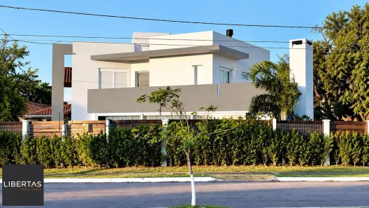 Casa de Condomínio com 3 Quartos à venda, 291m² no Passo das Pedras, Porto Alegre