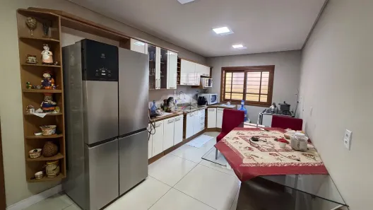 Casa com 3 Quartos à venda, 295m² no Niterói, Canoas