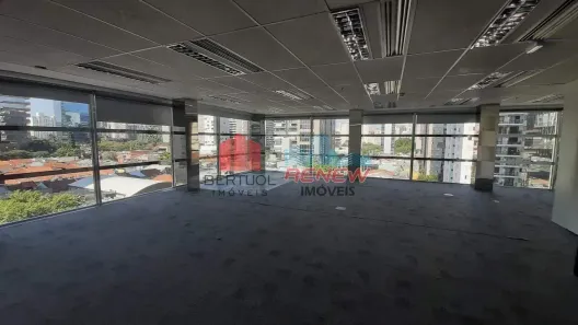 Sala Comercial para alugar, 200m² no Vila Olímpia, São Paulo