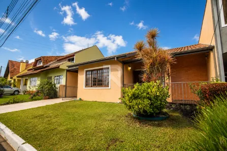 Casa com 3 Quartos à venda, 267m² no Novo Mundo, Curitiba