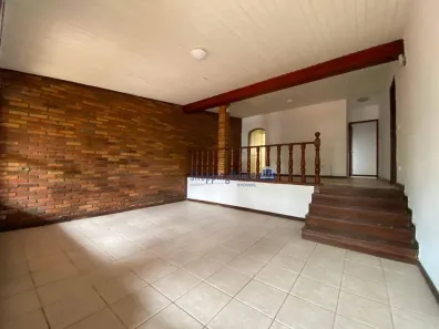 Casa com 3 Quartos para alugar, 198m² no Vila Ipojuca, São Paulo