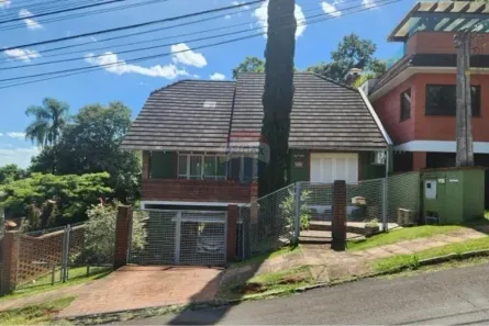 Casa com 3 Quartos à venda, 247m² no Santo Inácio, Santa Cruz do Sul