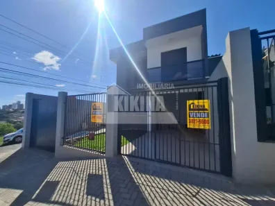 Sobrado com 3 Quartos à venda, 110m² no Uvaranas, Ponta Grossa