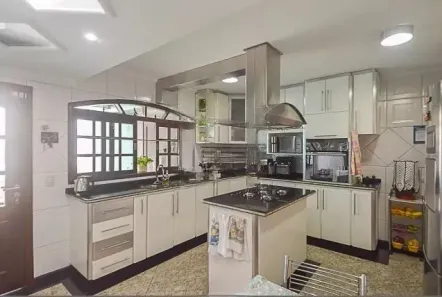 Sobrado com 4 Quartos à venda, 350m² no Taboão, São Bernardo do Campo