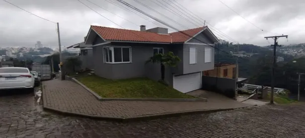 Casa com 3 Quartos à venda, 150m² no Salgado Filho, Caxias do Sul