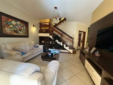 Casa com 4 Quartos à venda, 270m² no Granja Daniel, Taubaté