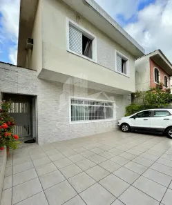 Sobrado com 3 Quartos à venda, 172m² no Campo Grande, Santos