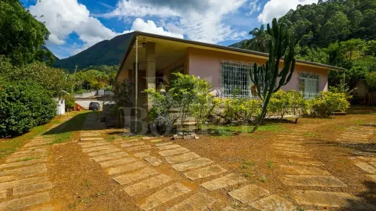 Casa com 3 Quartos à venda, 3550m² no Cônego, Nova Friburgo