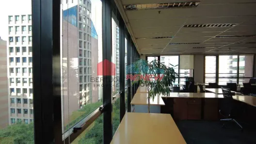Sala Comercial para alugar, 245m² no Vila Olímpia, São Paulo