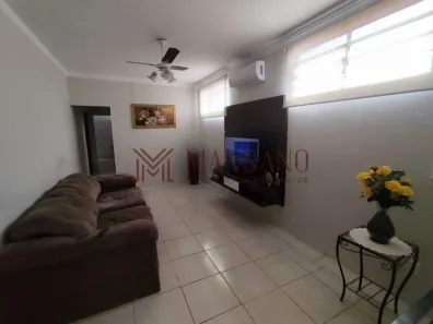 Casa com 3 Quartos à venda, 220m² no Parque União, Bauru