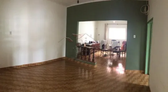 Casa com 3 Quartos à venda, 200m² no Vila Tibério, Ribeirão Preto