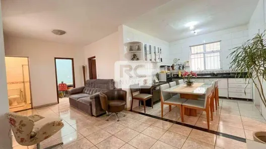 Casa com 5 Quartos à venda, 395m² no Buritis, Belo Horizonte