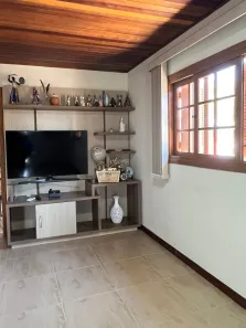 Casa com 4 Quartos à venda, 250m² no Campo Novo, Porto Alegre