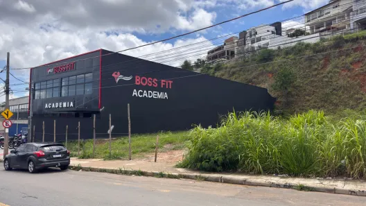 Lote/Terreno à venda, 825m² no Santos Dumont, Juiz de Fora