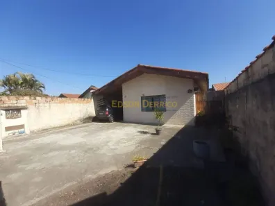 Casa com 3 Quartos à venda, 100m² no Conjunto Habitacional Terra dos Ipês I (Norte), Pindamonhangaba