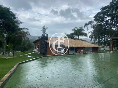 Fazenda/Sítio com 3 Quartos à venda, 560m² no Veraneio Irajá, Jacareí