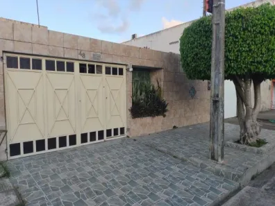 Casa com 3 Quartos à venda, 160m² no Cidade Universitária, Maceió