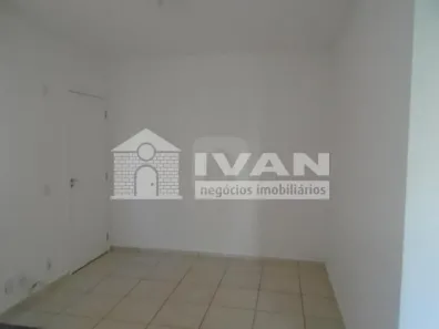 Apartamento com 2 Quartos à venda, 46m² no Chácaras Tubalina e Quartel, Uberlândia