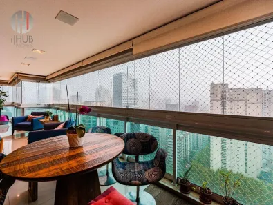 Apartamento com 3 Quartos à venda, 240m² no Cidade Monções, São Paulo