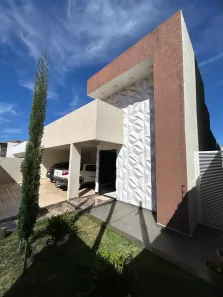 Casa de Condomínio com 3 Quartos à venda, 300m² no Região dos Lagos, Brasília