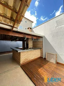 Casa de Condomínio com 3 Quartos à venda, 167m² no Jardim Holanda, Uberlândia
