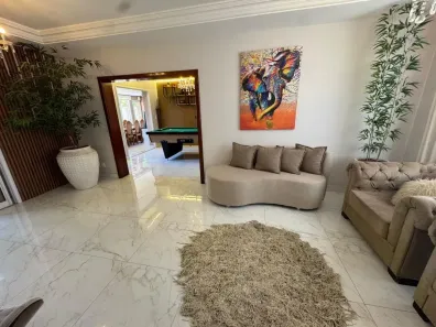 Sobrado com 4 Quartos à venda, 260m² no Setor Leste Universitário, Goiânia