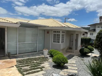 Casa com 3 Quartos à venda, 122m² no Saguaçu, Joinville
