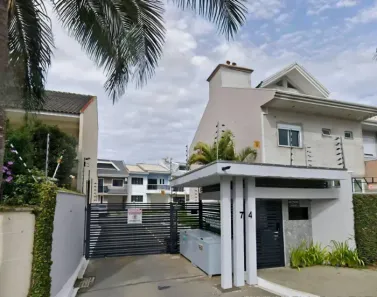 Casa de Condomínio com 3 Quartos à venda, 151m² no Capão Raso, Curitiba