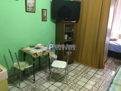 Kitnet com 1 Quarto à venda, 30m² no Copacabana, Rio de Janeiro