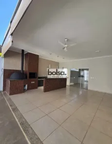 Casa de Condomínio com 3 Quartos para alugar, 200m² no Quinta Ranieri, Bauru