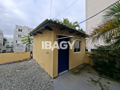 Kitnet para alugar, 16m² no Trindade, Florianópolis