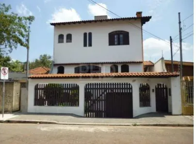 Sobrado com 4 Quartos à venda, 345m² no Pinheirinho, Santo André