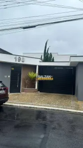 Sobrado com 3 Quartos à venda, 300m² no Vila Aparecida, Taubaté