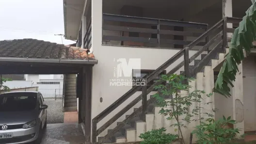 Casa com 5 Quartos à venda, 250m² no Centro, Guabiruba