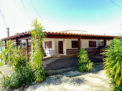 Casa com 3 Quartos para alugar, 72m² no Olaria, Canoas
