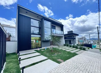 Casa de Condomínio com 3 Quartos à venda, 258m² no Cézar de Souza, Mogi das Cruzes