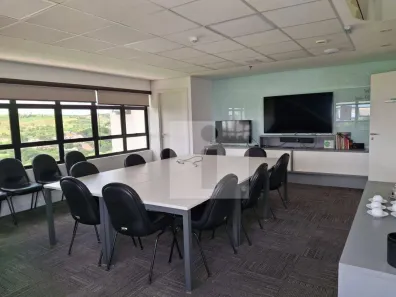 Prédio Comercial para alugar, 356m² no Vila Brandina, Campinas