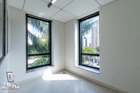 Sala Comercial à venda, 37m² no Jardim Londrina, São Paulo