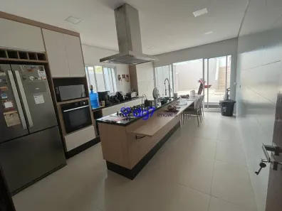 Casa de Condomínio com 3 Quartos à venda, 180m² no Chácara Canta Galo, Cotia