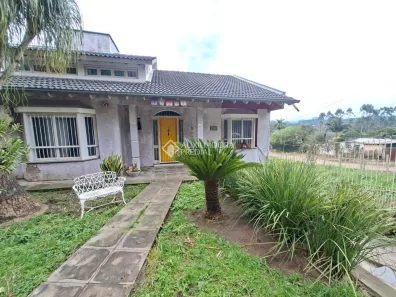 Casa com 4 Quartos para alugar, 200m² no Hípica, Porto Alegre