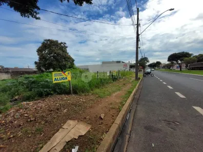 para alugar, 634m² no São Jorge, Uberlândia
