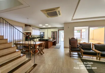 Casa com 3 Quartos à venda, 354m² no Balneário, Florianópolis