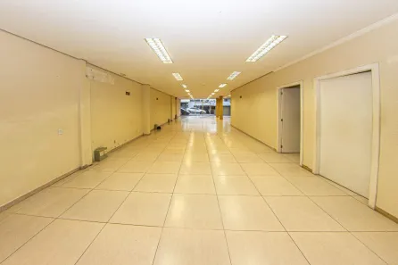 Ponto Comercial para alugar, 300m² no Centro, Santa Maria