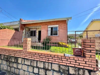 Casa com 3 Quartos à venda, 67m² no Passo da Areia, Porto Alegre