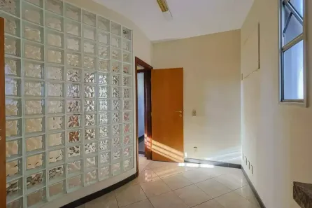 Imóvel Comercial para alugar, 130m² no Santa Efigênia, Belo Horizonte